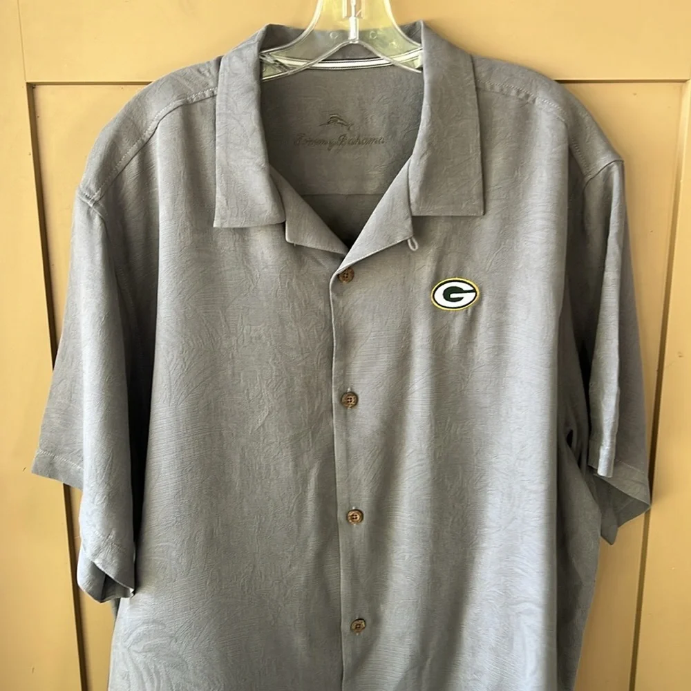 Tommy Bahama Mens XL Gray Green Bay Packers 100% Silk Relaxed Button Down Shirt